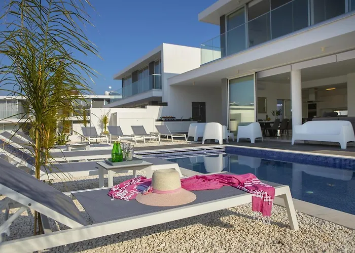 Olivine Pearl * Protaras