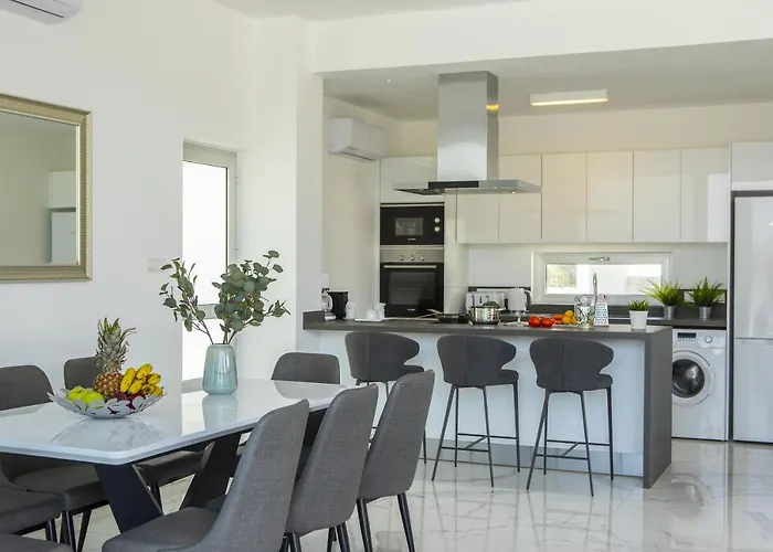 Olivine Pearl Protaras