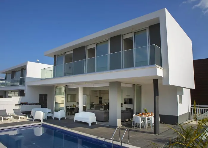 Olivine Pearl Protaras